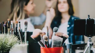 How To Become Certified In Beauty And Cosmetics