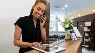 10 Effective Ways for Beauty Businesses to Breeze Through the Festive Season