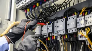 Capabilities of High Voltage Withdrawable Circuit Breakers